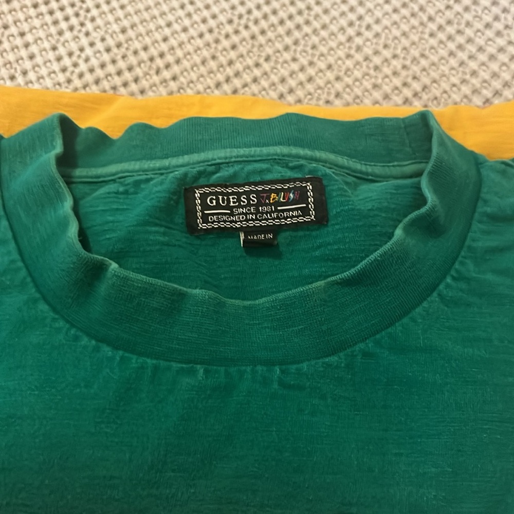 Guess J Balvin Retro Colorblock Distressed Red Green Gold Yellow Mens T Shirt L - Picture 8 of 8